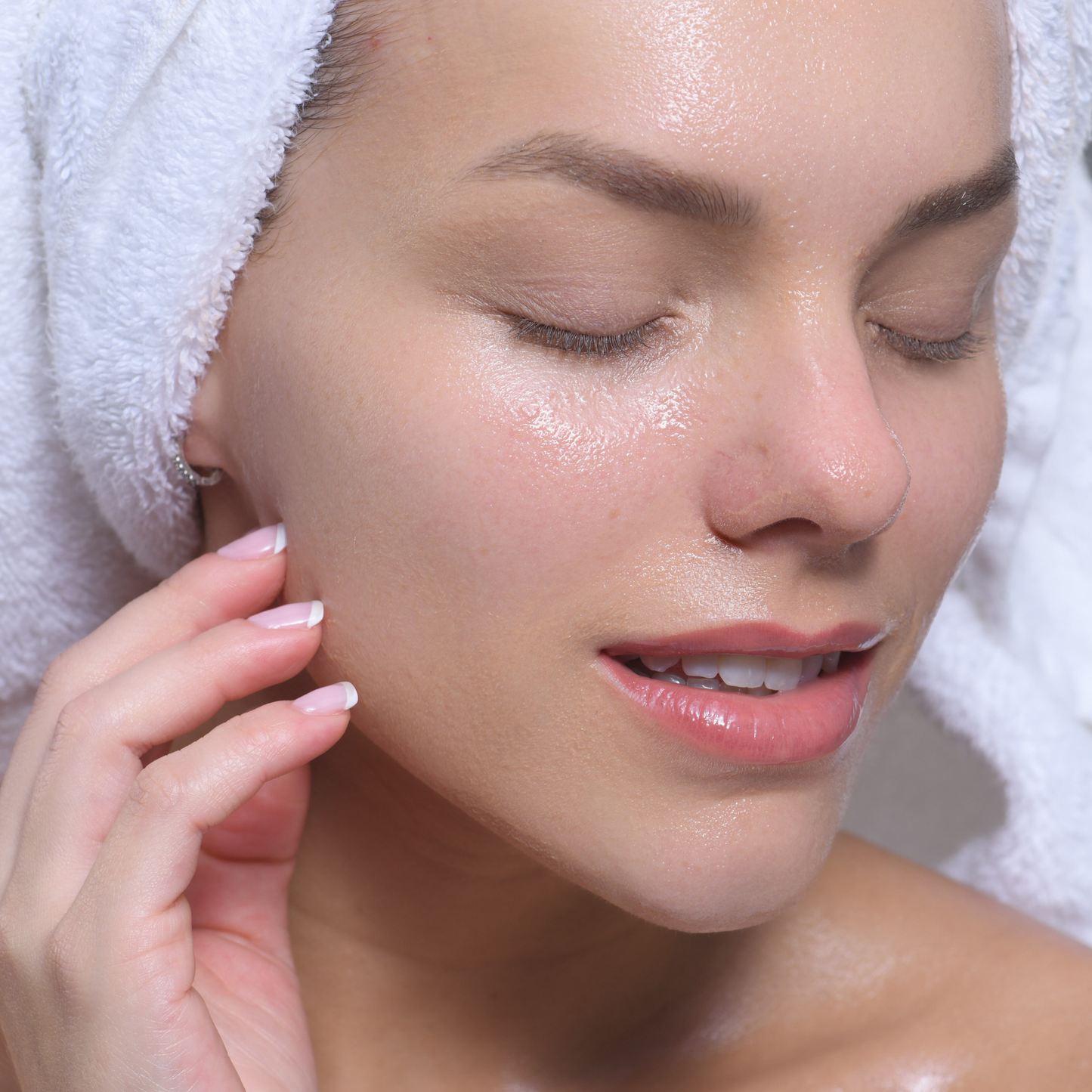 Niacinamide and Hyaluronic Acid Moisture Booster